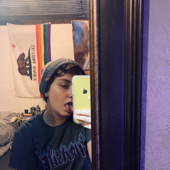 Meet your Posher, Rilye - Picture 1 of 1